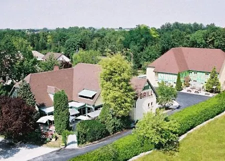 Hotel Logis Le Pan De Bois 2*