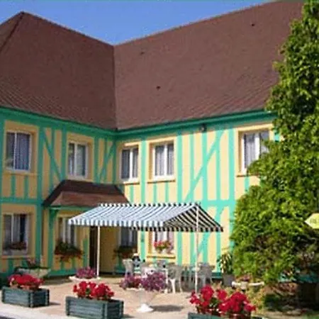 Hotel Logis Le Pan De Bois Bréviandes