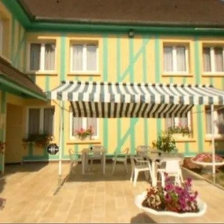 Logis Le Pan De Bois