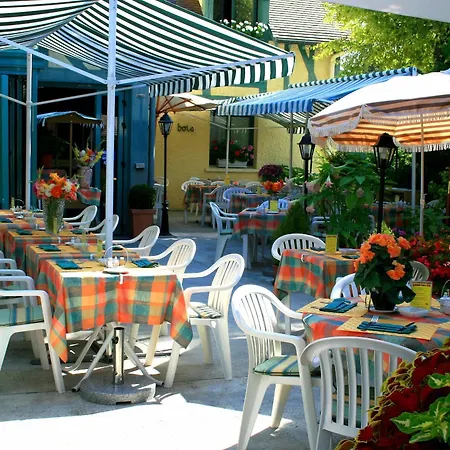 Hotel Logis Le Pan De Bois Bréviandes