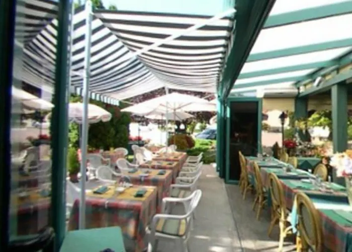 Hotel Logis Le Pan De Bois Breviandes