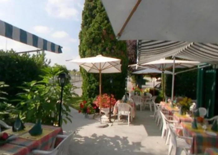 Logis Le Pan De Bois Bréviandes