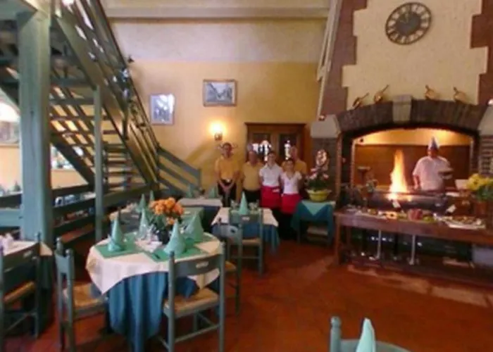 Hotel Logis Le Pan De Bois