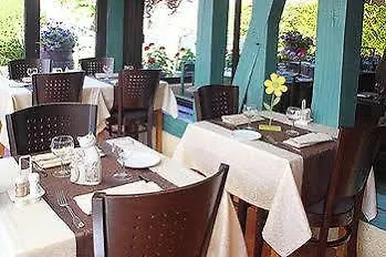 Hotel Logis Le Pan De Bois Breviandes