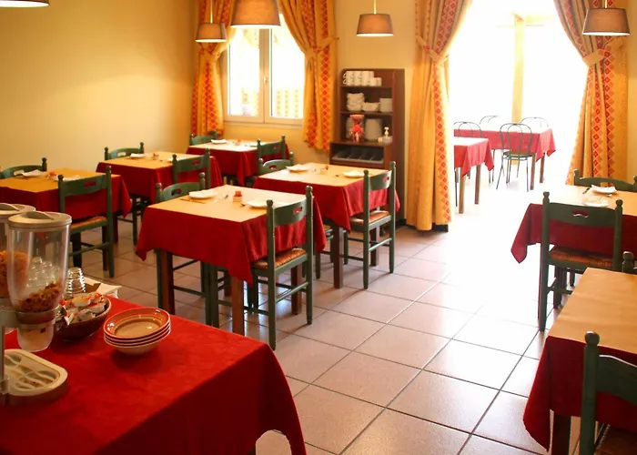 Logis Le Pan De Bois Hotel