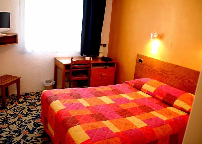 Hotel Logis Le Pan De Bois Bréviandes